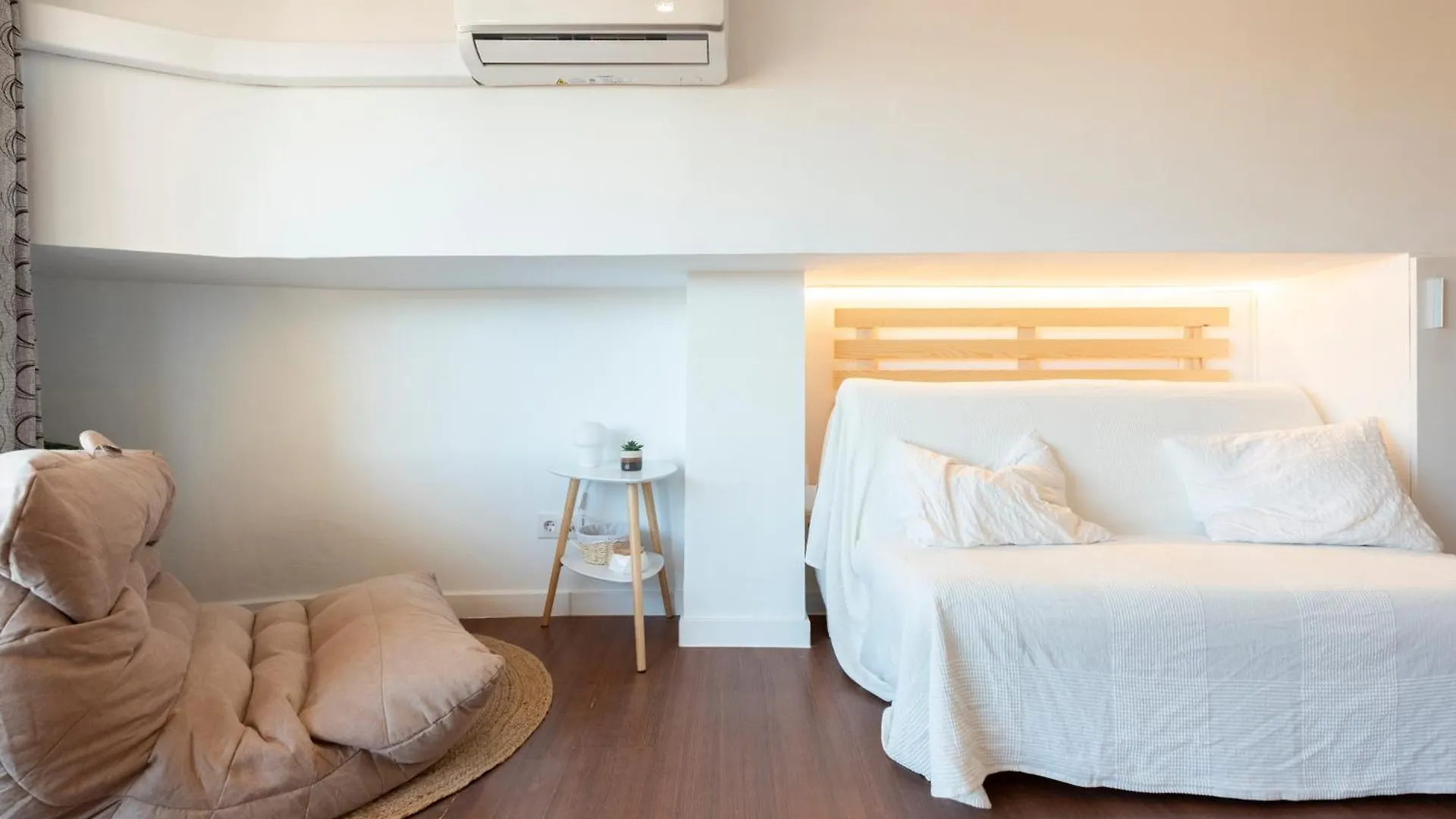 Beach & Fun: Cozy Studio La Pineda